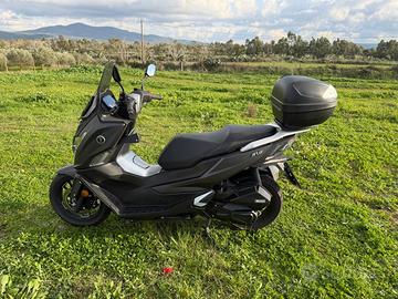 Scooter 125 voge sr 1