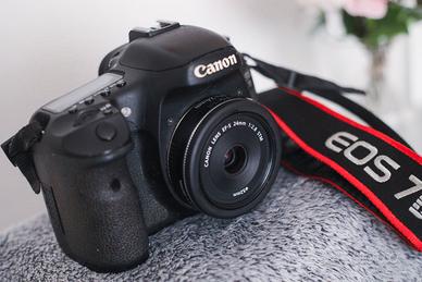 canon eos 7D + Obiettivo 24mm f/2.8