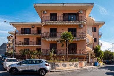 Belpasso, appartamento 116 mq con Garage e P. auto