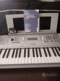 Tastiera Yamaha YPT-360 con custodia