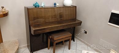 Pianoforte verticale Petrof