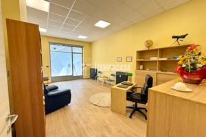 Corso Tortona: LOCALE COMMERCIALE RISTRUTTURATO!