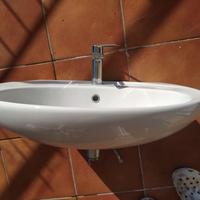Lavabo bagno in ceramica