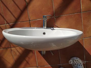 Lavabo bagno in ceramica