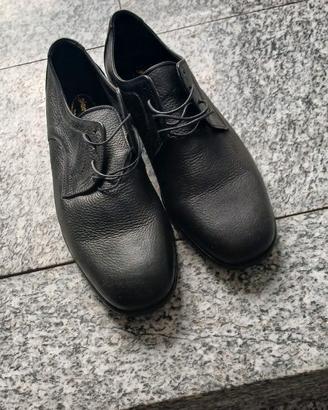 SCARPE IN PELLE 43,5