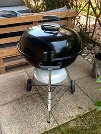 Barbecue WEBER a carbonella