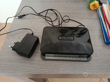 modem wireless Netgear N300 mod. DGN2200v4