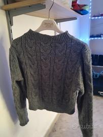 Maglione a trecce grigio cropped