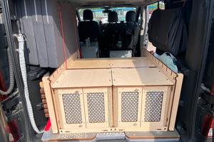Allestimento per Renault Trafic/Opel Vivaro/Fiat T