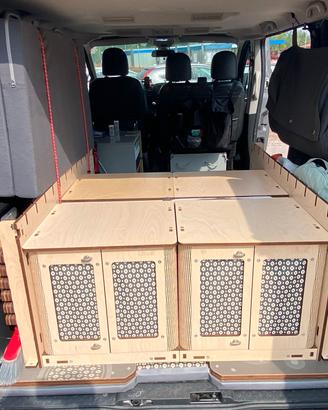 Allestimento per Renault Trafic/Opel Vivaro/Fiat T