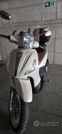 Piaggio Beverly 300 i.e