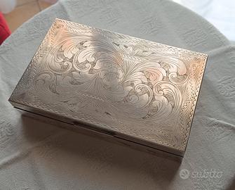 scatola argento interno velluto