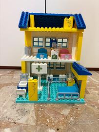 Ospedale di Peppa Pig simil lego in ottime condizi