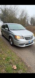 Lancia voyager 2.8 crd gold anno2012 