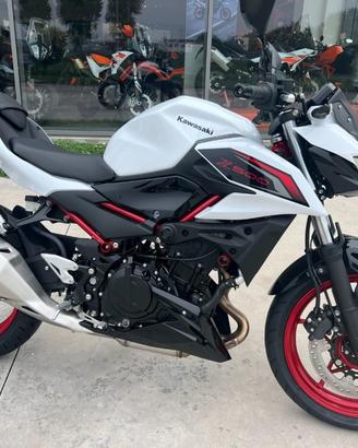 KAWASAKI Z 500 SE 2026