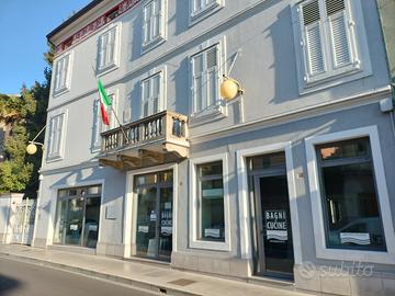 Locale commerciale Vetrinato