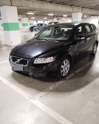  volvo v50 d2