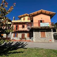 VILLA A SCHIERA A FARNESE