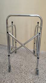 Deambulatore (girello) per anziani