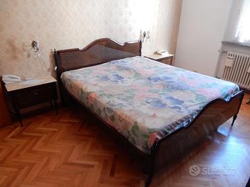 CAMERA DA LETTO ACCESSORIATA