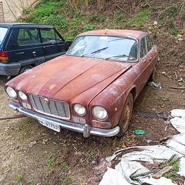 Jaguar XJ6 
