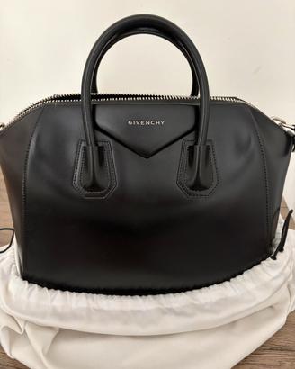 Antigona Givenchy