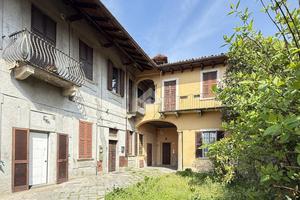2 LOCALI A CALCO