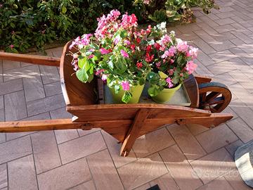 Carriola in legno di castagno