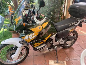 Africa Twin 750 anno 1998 rd07