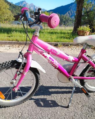 Bicicletta da bambina. Ruote da 16