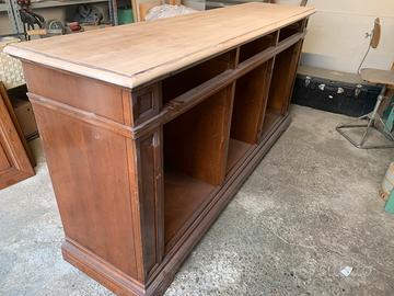Credenza