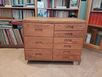 cassettiera di legno