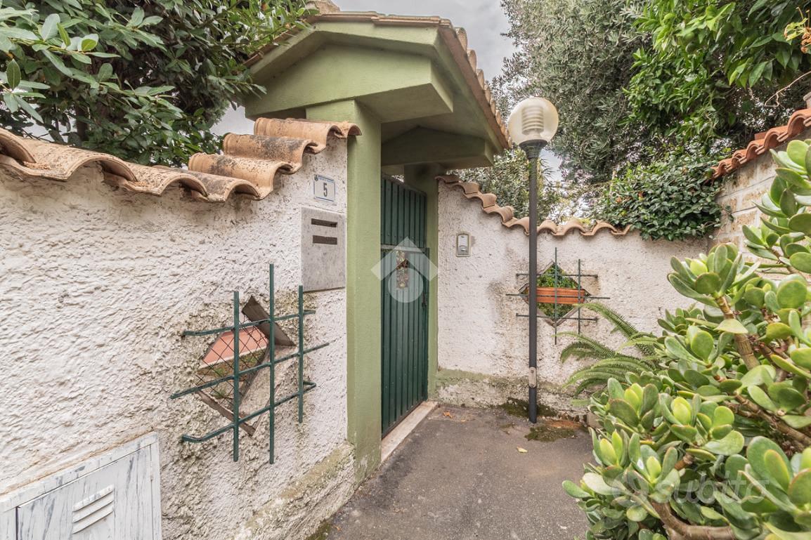 VILLA A SCHIERA A CERVETERI - Vista 2