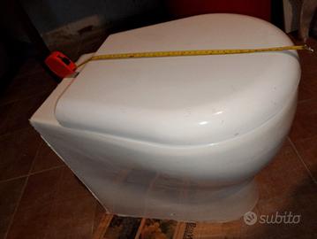 TAZZA WC designer con coperchio autochiudente