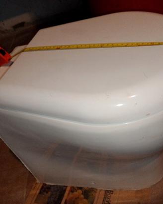 TAZZA WC designer con coperchio autochiudente
