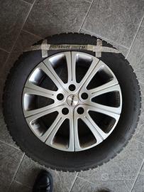 4 gomme invernali 205/60 R16 Goodrich + cerchi
