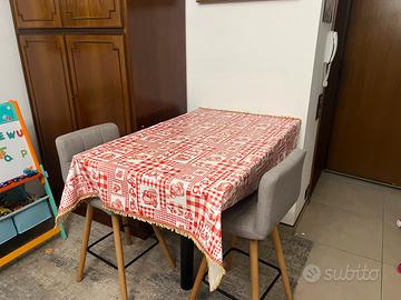 Tavolo a muro per 2 persone