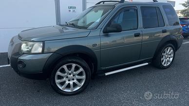 Land Rover Freelander td4 5 p 112 cv. 4X4