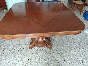 Tavolo soggiorno in noce