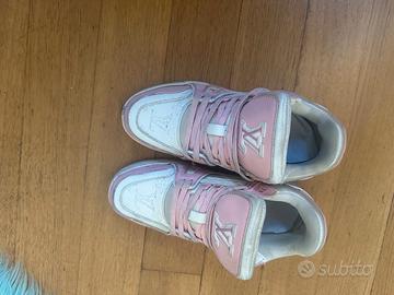 scarpe ginnastica donna bianche e rosa. 