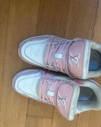 scarpe ginnastica donna bianche e rosa. 