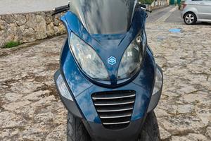 Scooter MP3 piaggio 250