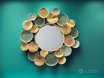 Specchio decorativo con cornice in acciaio