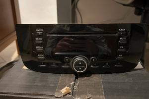Autoradio originale fiat grande punto