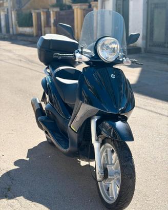 Beverly 300