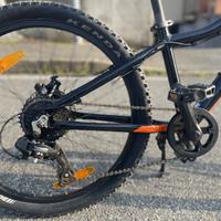 bucicletta monta bike scott