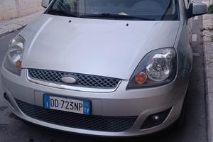 Ford Fiesta 1.4 TDCi 5 porte Ghia - 2006