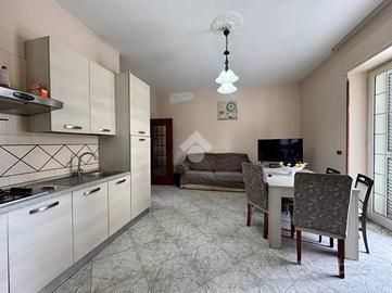 3 LOCALI A AVERSA