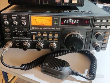 ICOM IC-751