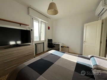 Camera in appartamento zona sacca